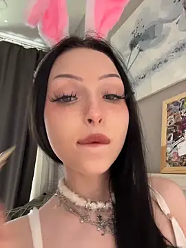 Lina Thornton  online show from 2, 4, 2026