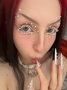 Lina Thornton  online show from 12, 11, 2025