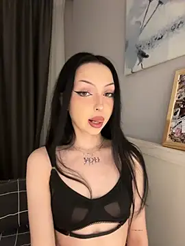 Lina Thornton  online show from 10, 4, 2026