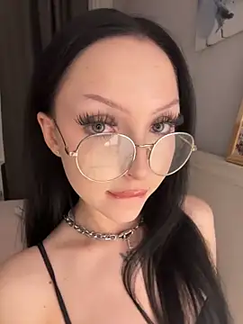 Snapshot of Lina_Thornton_ chatting on 22, 5, 2026 Lina Thornton online show from 22, 5, 2026