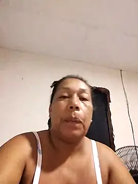 Naomi-Mature online show from 11, 11, 2025