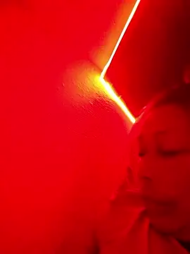 Naomi-Mature online show from 12, 1, 2026