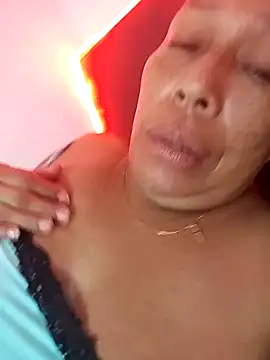 Naomi-Mature online show from 6, 2, 2026