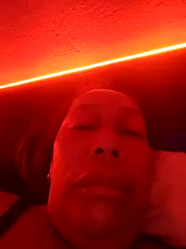 Naomi-Mature online show from 28, 2, 2026