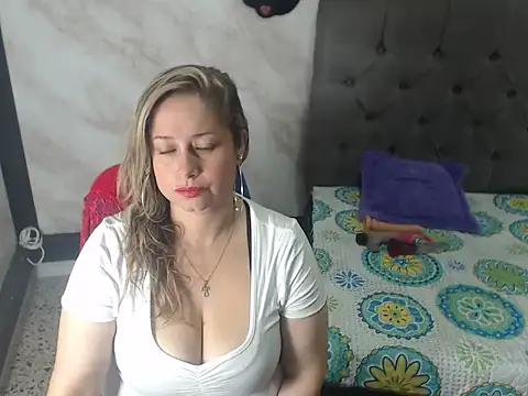 Brenda bigtitis online show from 8, 11, 2025