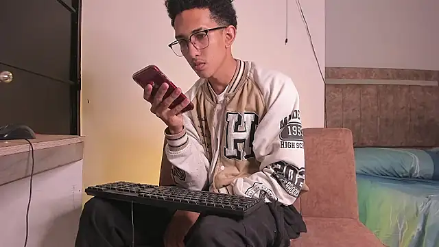 Cj davis  online show from 8, 10, 2025