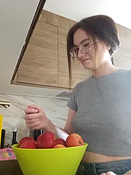 SophiaHarris online show from 21, 9, 2025
