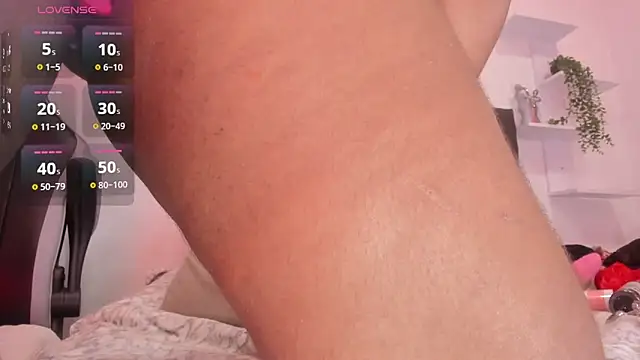 AngelThroatt online show from 11, 10, 2025