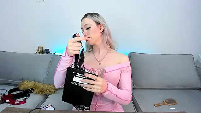 Sweet Soffi online show from 17, 10, 2025