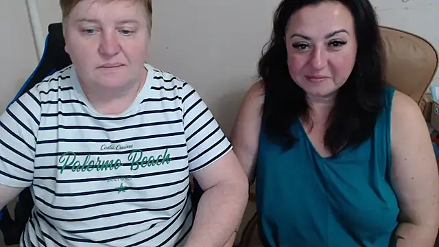 Snapshot of Bertie_Adeline chatting on 17, 9, 2025 Bertie Adeline online show from 17, 9, 2025