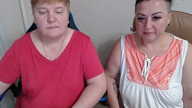 Snapshot of Bertie_Adeline chatting on 12, 9, 2025 Bertie Adeline online show from 12, 9, 2025