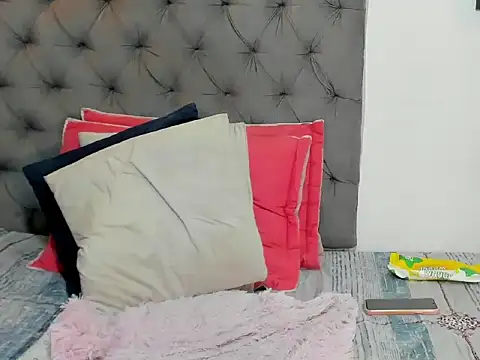 nahiroby ebony online show from 13, 3, 2026