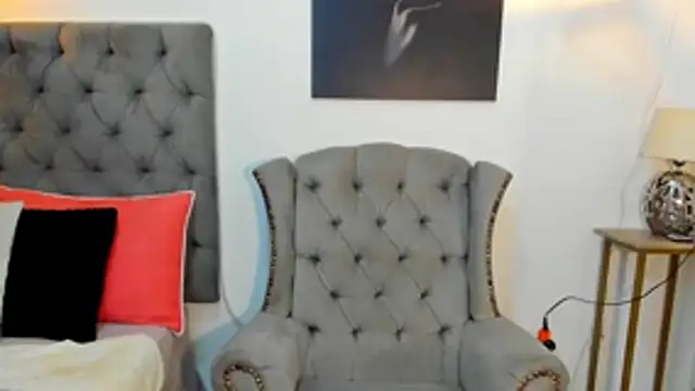 nahiroby ebony online show from 16, 10, 2025