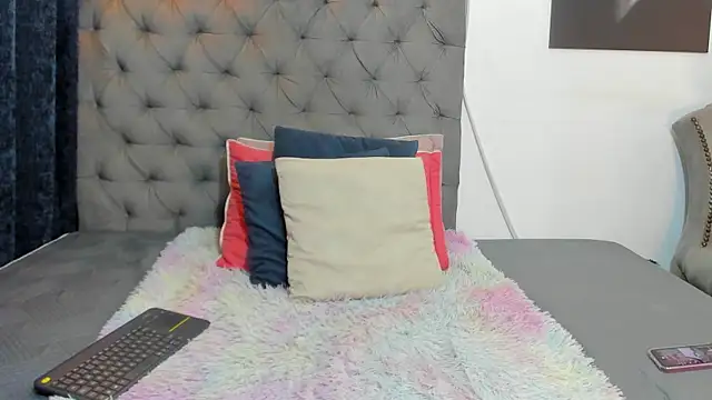 nahiroby ebony online show from 22, 5, 2026