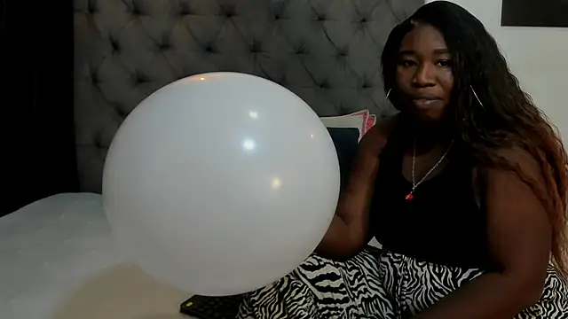 nahiroby ebony online show from 18, 3, 2026