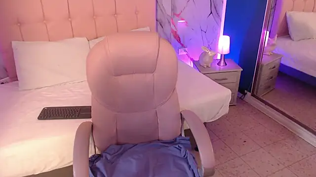 Red kytty6 online show from 24, 11, 2025