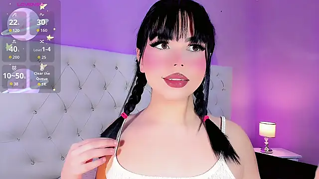 Snapshot of DaniielaV chatting on 19, 9, 2025 DaniielaV online show from 19, 9, 2025