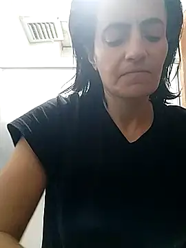 Gecenin Kralicesi online show from 6, 2, 2026