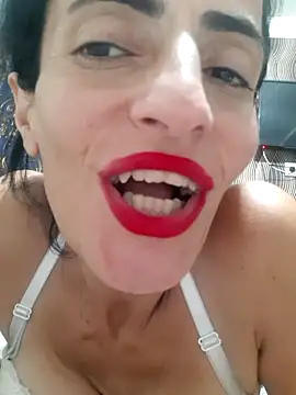 Gecenin Kralicesi online show from 6, 11, 2025