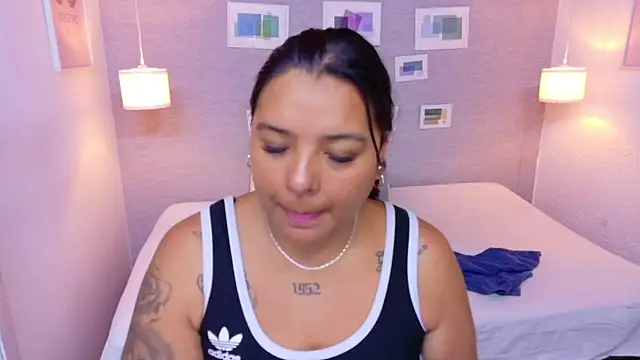 fat naughtyass online show from 20, 4, 2026