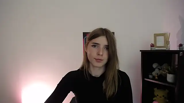 JuiceLips   online show from 24, 9, 2025