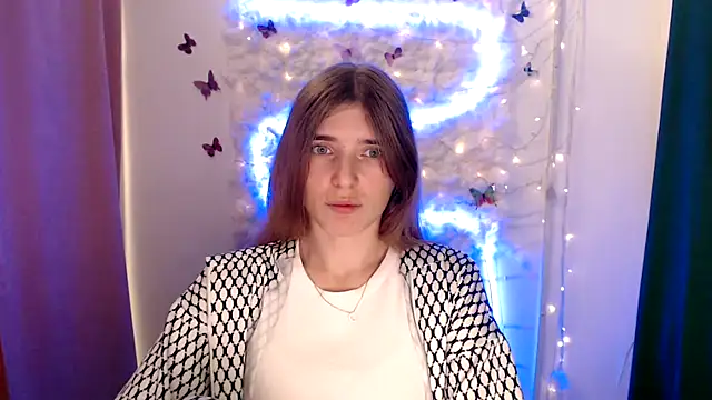 JuiceLips   online show from 9, 9, 2025