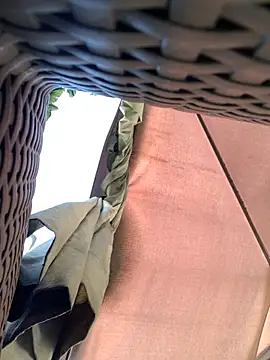 KloePink  online show from 12, 11, 2025