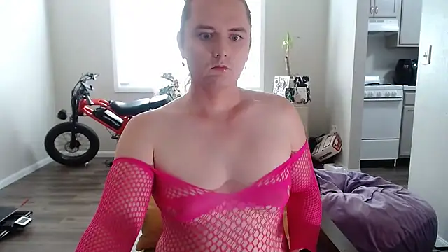 Elliebell online show from 5, 10, 2025