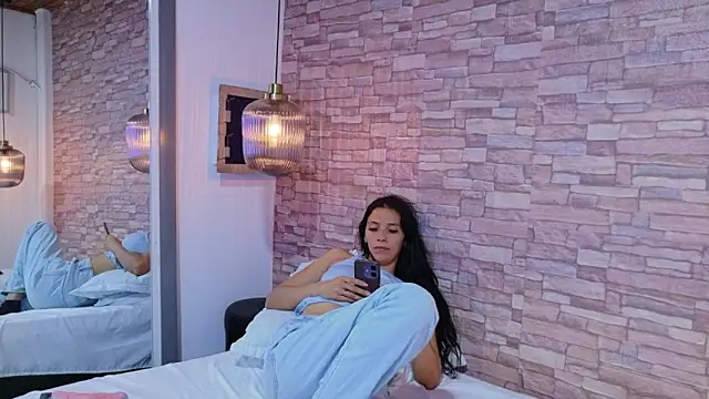 Martina thompson69 online show from 28, 2, 2026