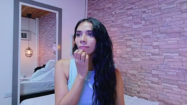 Martina thompson69 online show from 15, 1, 2026