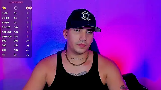 Snapshot of Saturn_boy chatting on 8, 11, 2025 Saturn boy online show from 8, 11, 2025