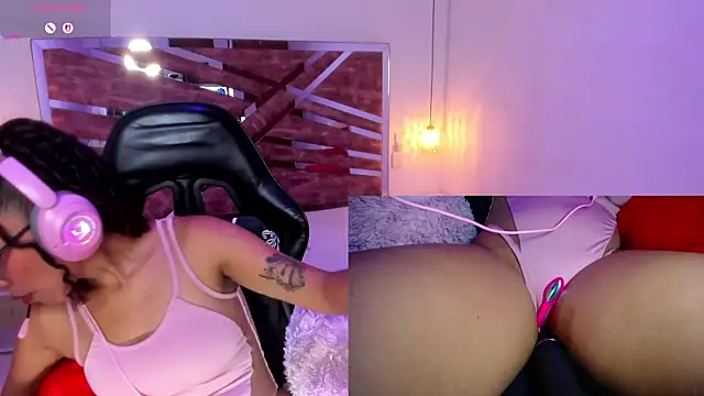 Snapshot of NovaLyn chatting on 8, 10, 2025 NovaLyn online show from 8, 10, 2025