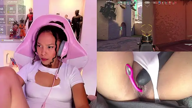 Snapshot of NovaLyn chatting on 15, 10, 2025 NovaLyn online show from 15, 10, 2025