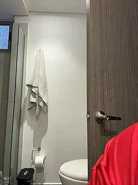 Snapshot of CatadeLuca chatting on 27, 10, 2025 CatadeLuca online show from 27, 10, 2025