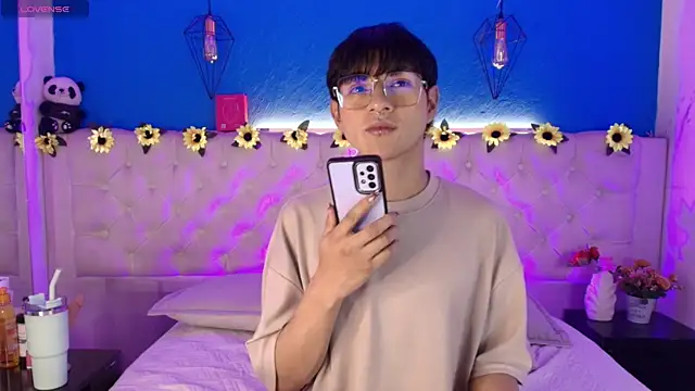 AleAurarashi online show from 5, 4, 2026