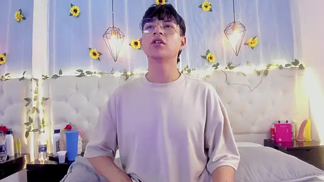 AleAurarashi online show from 18, 10, 2025