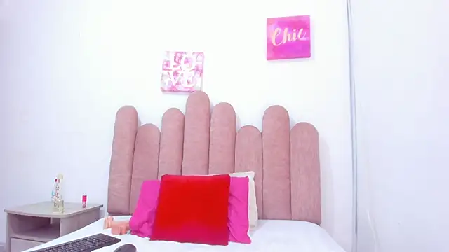 Jessica018  online show from 10, 6, 2026