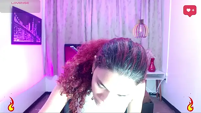 Snapshot of luisa__torres chatting on 10, 6, 2026 luisa torres online show from 10, 6, 2026