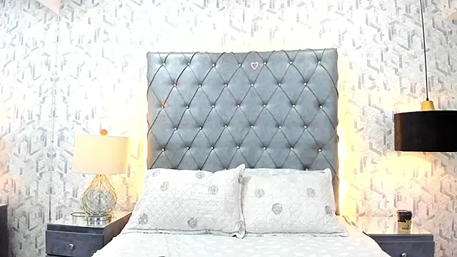 ScarletMore online show from 21, 4, 2026