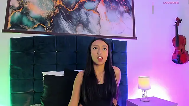 Snapshot of Luna_Moo_ chatting on 11, 11, 2025 Luna Moo online show from 11, 11, 2025