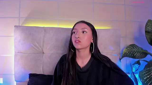 Snapshot of Luna_Moo_ chatting on 5, 11, 2025 Luna Moo online show from 5, 11, 2025