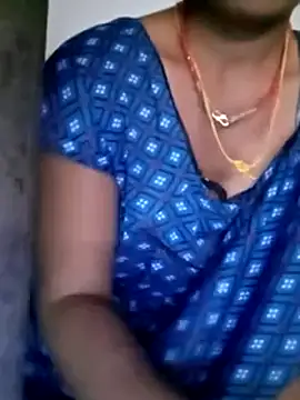 Snapshot of Sapna-Yadav chatting on 3, 10, 2025 Sapna-Yadav online show from 3, 10, 2025