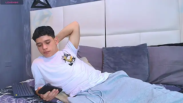 aron twink66 online show from 29, 9, 2025