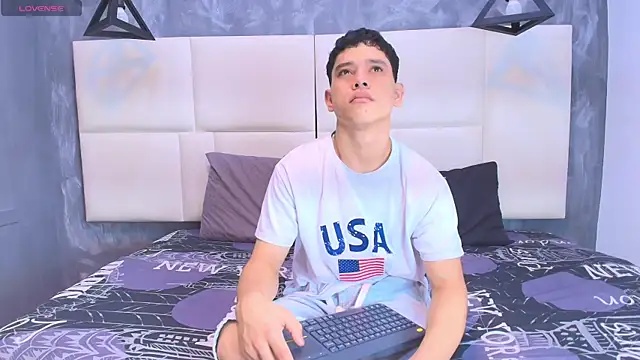 aron twink66 online show from 4, 10, 2025