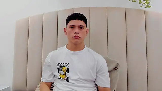 aron twink66 online show from 10, 9, 2025