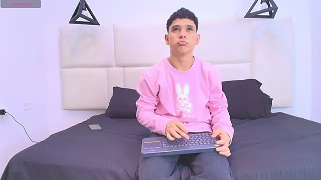 aron twink66 online show from 25, 9, 2025
