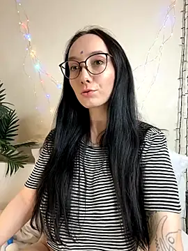 Jinhee Tiny online show from 19, 9, 2025