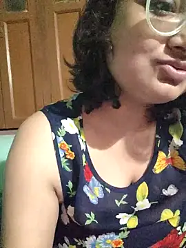 Lovebites0 online show from 5, 10, 2025