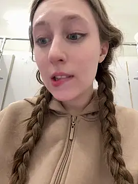 Snapshot of FroggyAnna chatting on 16, 6, 2026 FroggyAnna online show from 16, 6, 2026