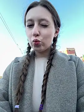 FroggyAnna online show from 1, 10, 2025